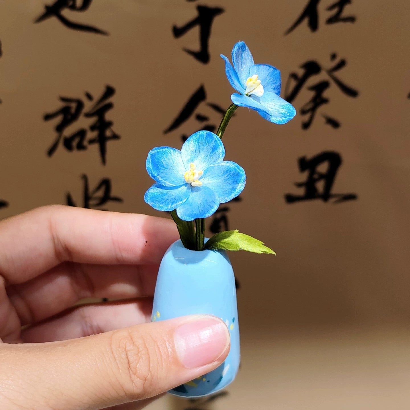 Handmade Ronghua blue star flower mini vase – mulberry silk velvet floral desk ornament
