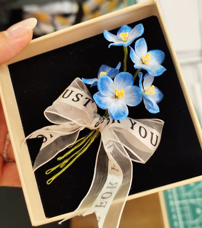 Handmade Ronghua blue star flower bouquet brooch – mulberry silk velvet corsage with thank-you ribbon