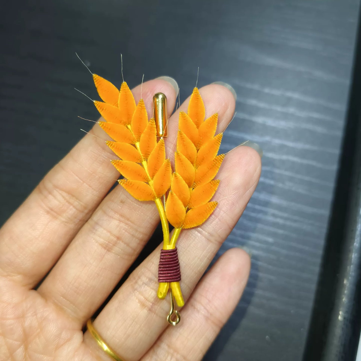 Handmade Ronghua Wheat Ear Brooch - Natural Mulberry Silk Brooch