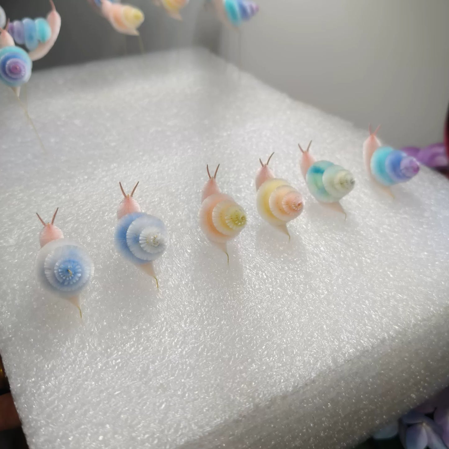 Handmade Small Ronghua Snail Ornament - Natural Mulberry Silk, 7 Colors