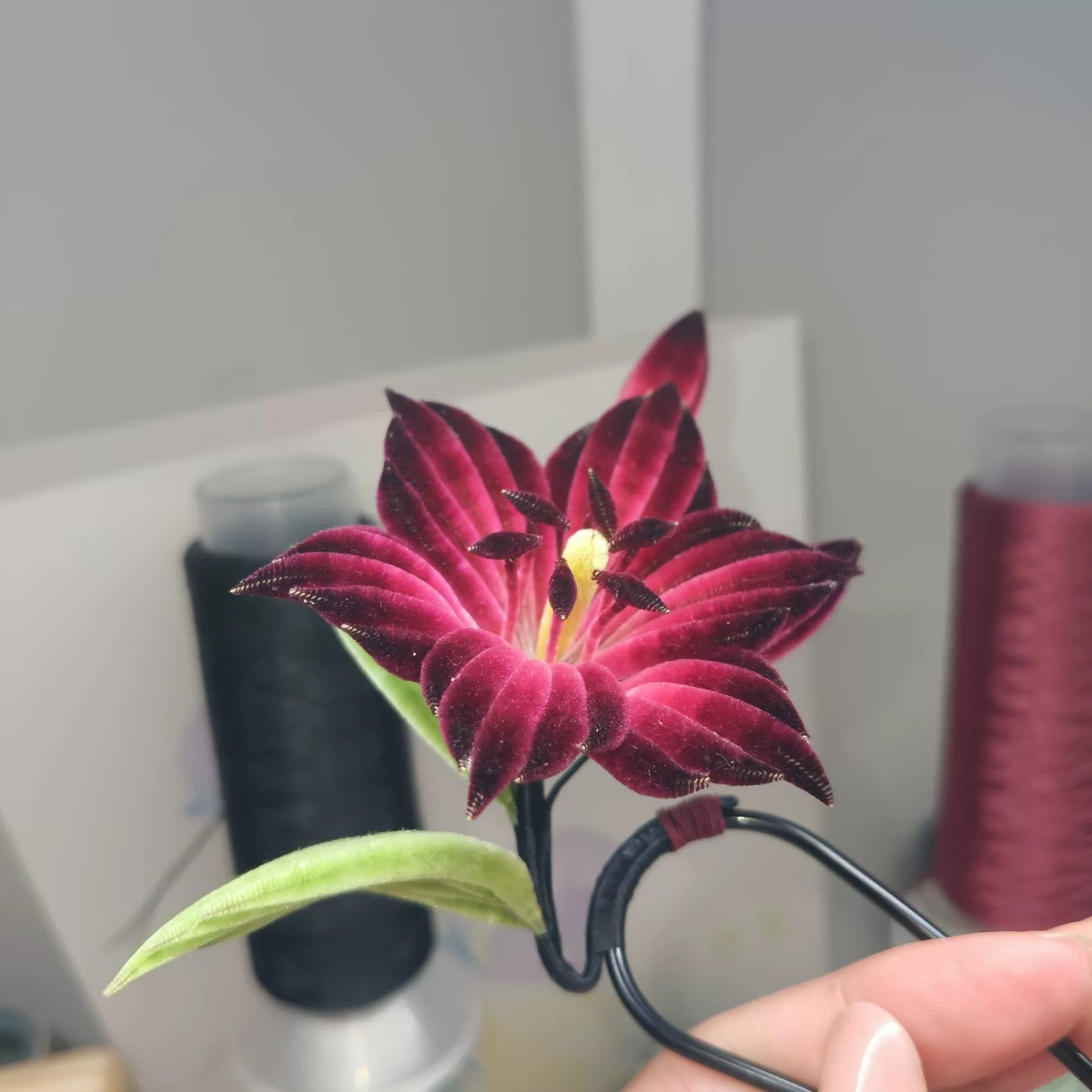 Handmade Ronghua Lily Hair Pin - Natural Mulberry Silk Velvet Flower