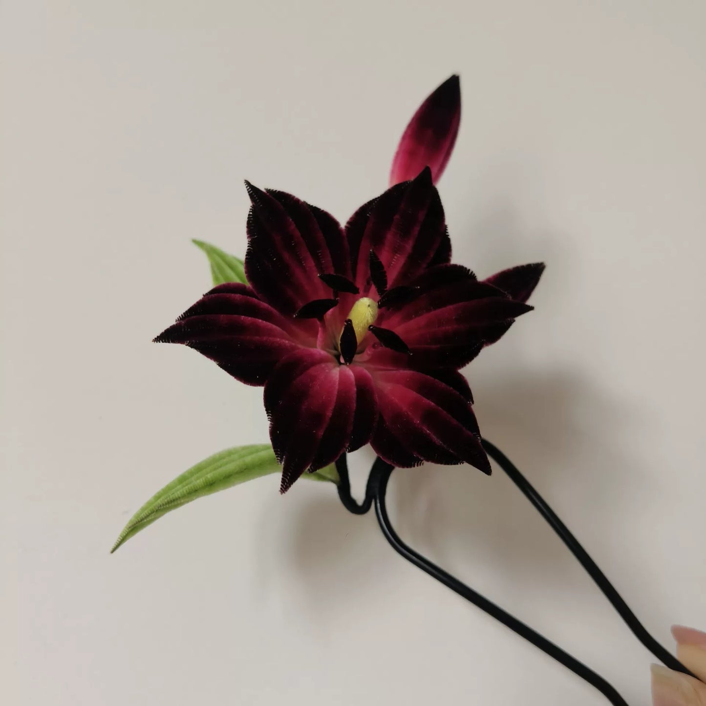 Handmade Ronghua Lily Hair Pin - Natural Mulberry Silk Velvet Flower
