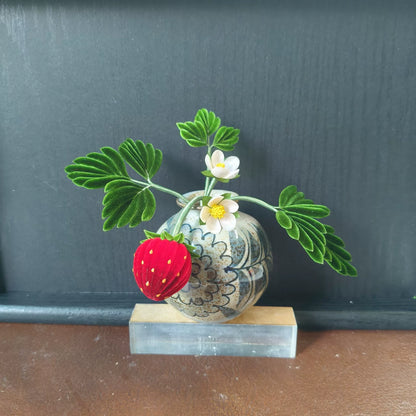 Handmade Ronghua Strawberry Hair Pin - Natural Mulberry Silk