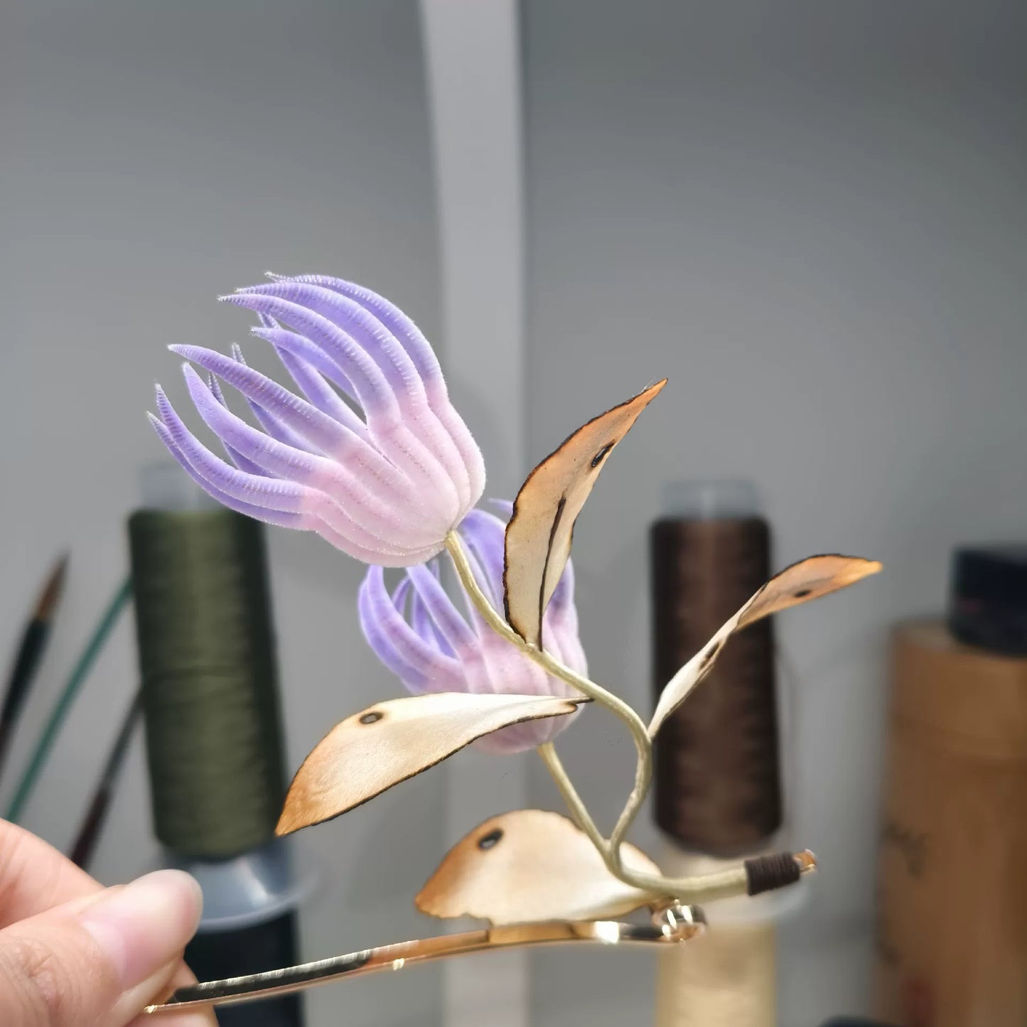 Handmade Ronghua Buddha's Hand Hair Pin - Natural Mulberry Silk