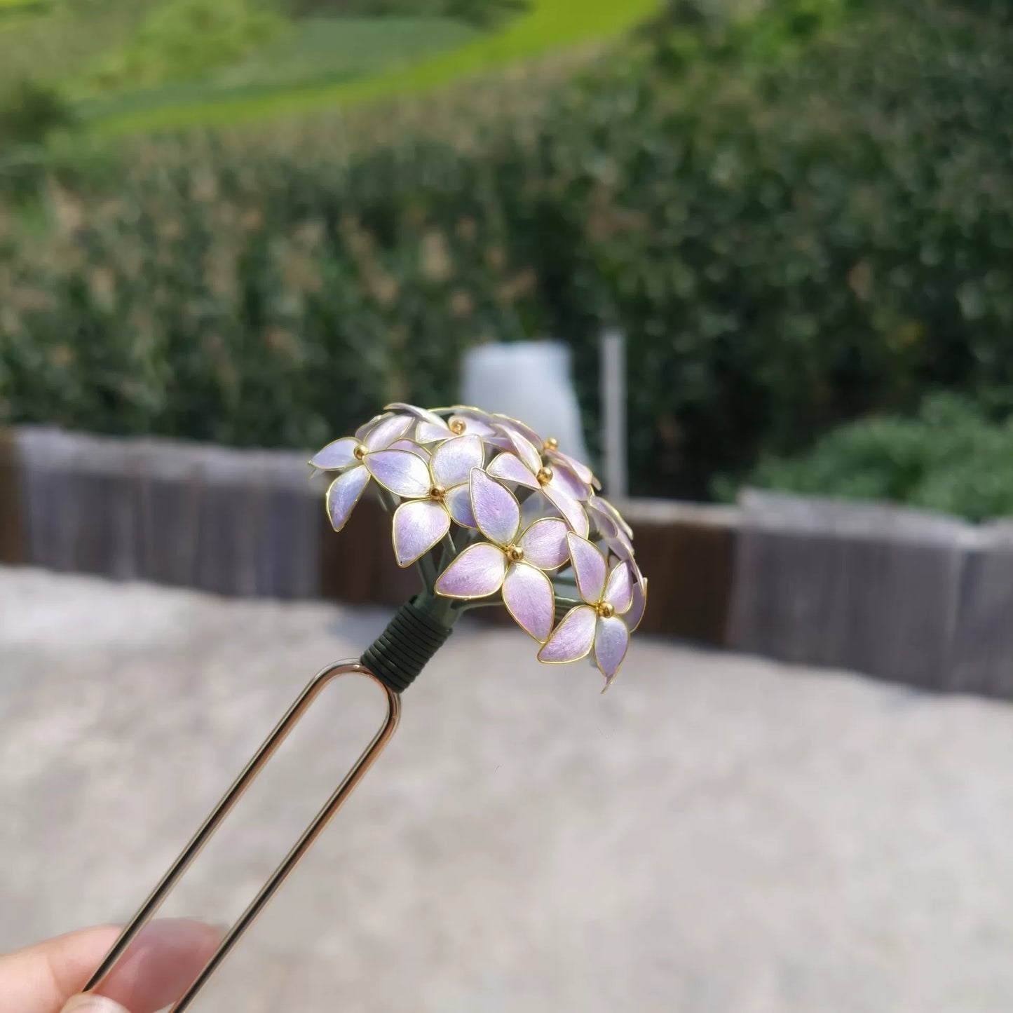 Handmade Ronghua Hydrangea Ball Hairpin - Mulberry Silk Velvet Flower Hair Pin