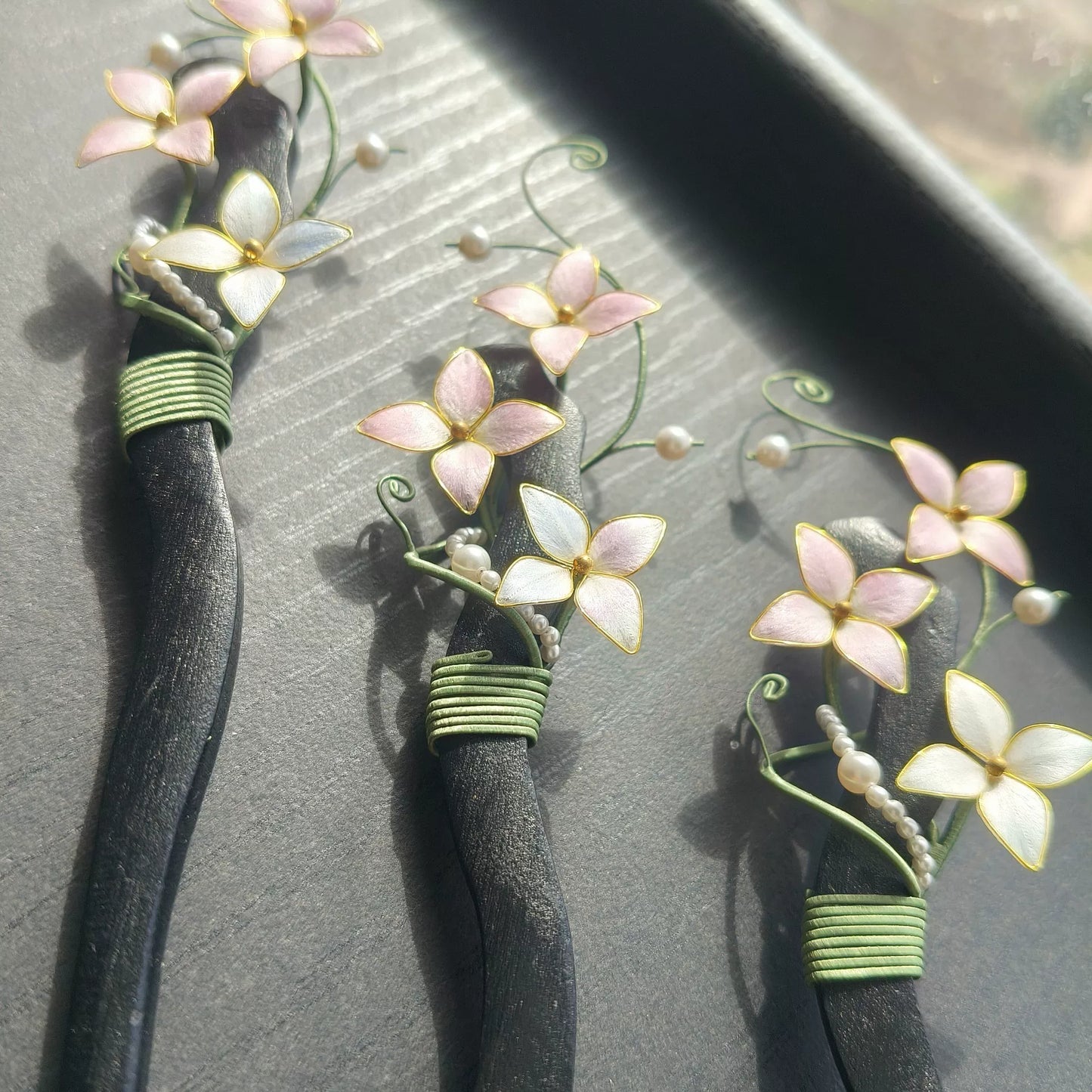 Handmade Ronghua Vine Flower Hairpin - Mulberry Silk Velvet Blossom Hair Pin