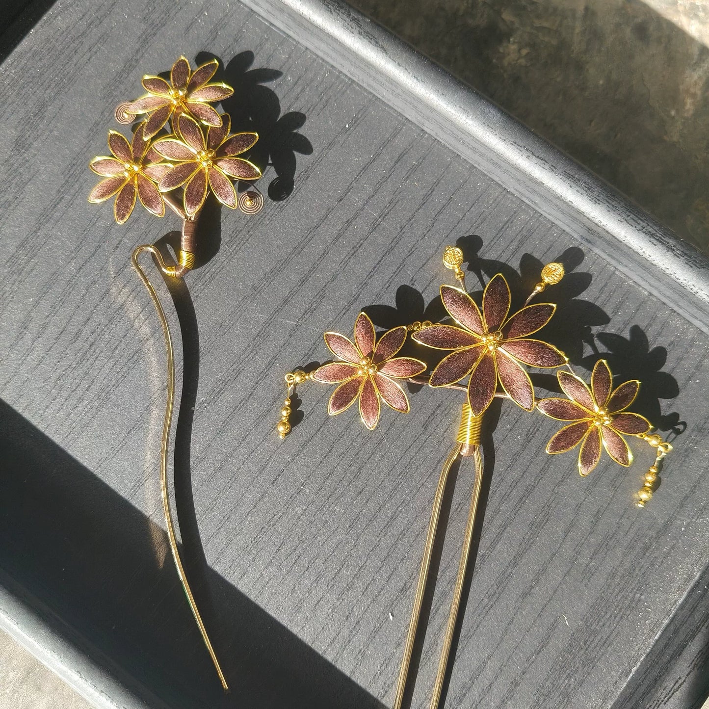 Handmade Ronghua Flower Hairpin - Mulberry Silk Velvet Blossom Hair Pin with Gold Accents