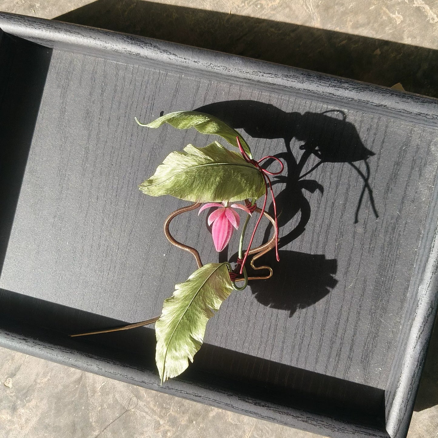 Handmade Ronghua Banana Leaf Hairpin - Mulberry Silk Velvet Plant Hair Pin with Pink Flower