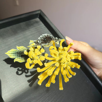 Handmade Ronghua Chrysanthemum Crab Hairpin - Natural Silk Flower Hair Accessory