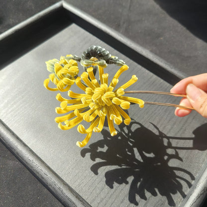 Handmade Ronghua Chrysanthemum Crab Hairpin - Natural Silk Flower Hair Accessory