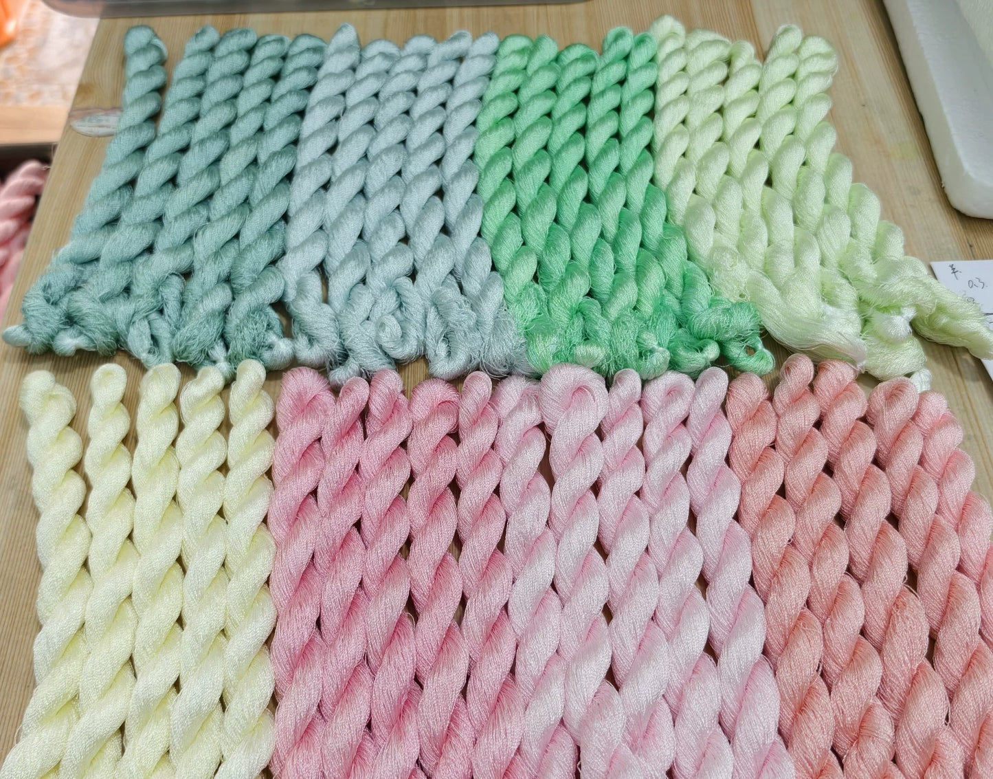 150D Hand-Dyed Thread for Chanhua and Embroidery – 200m*8（set01）